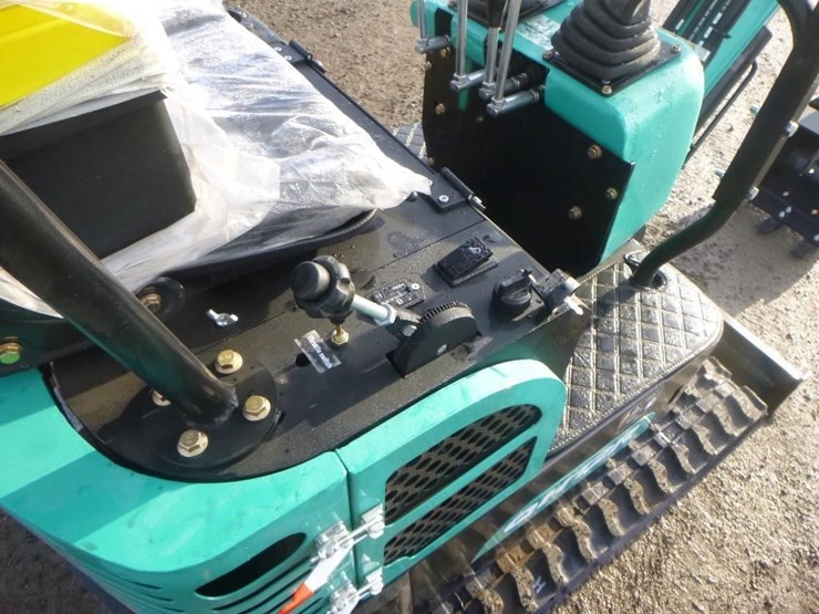 agt-qh12r-hydraulic-excavator-image-23