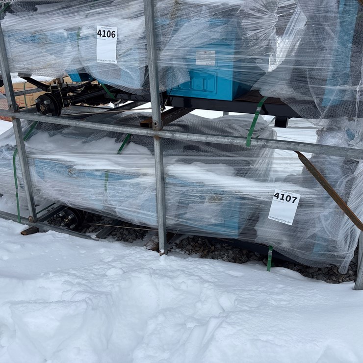 #4107 • NEW THREE WHEEL CART