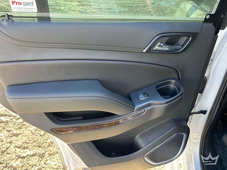 2020-chevrolet-tahoe-image-18