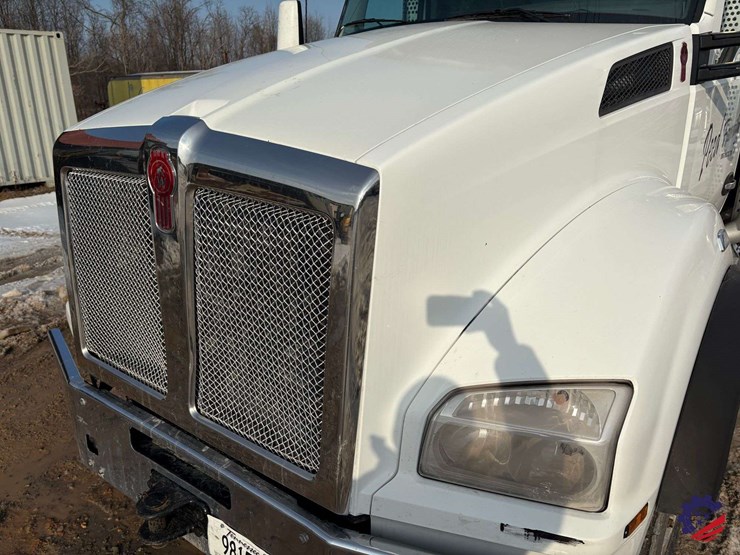 2019-kenworth-t880-image-29