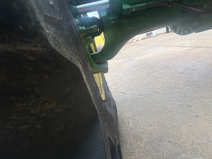 john-deere-8320r-image-31