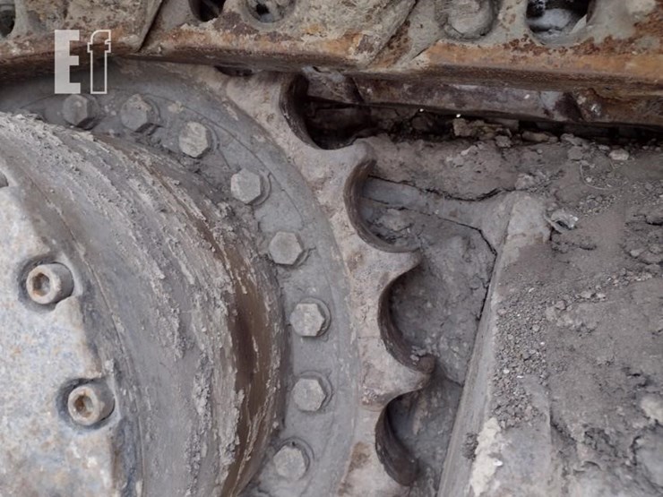 2015-volvo-ec220e-lr-image-27