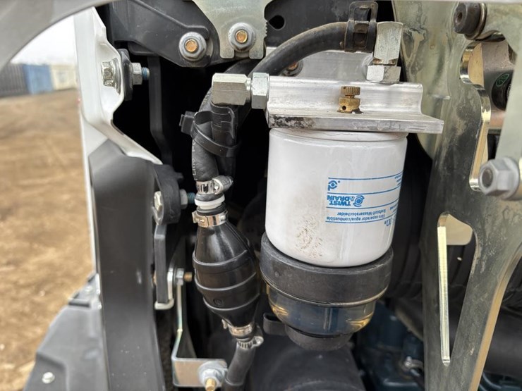 2021-bobcat-e26-image-46