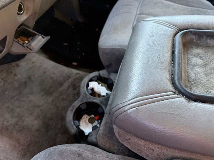 2004-chevrolet-tahoe-image-35