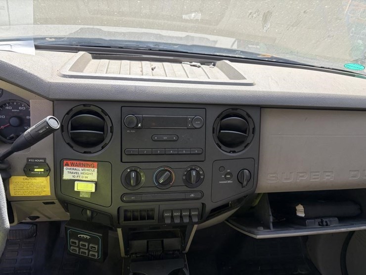 2009-ford-f550-image-12