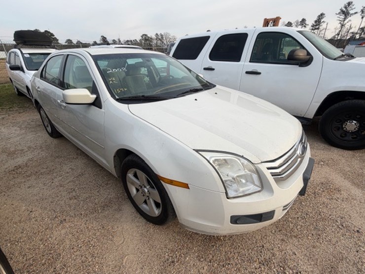 #32075-•-2008-ford-fusion-image-2