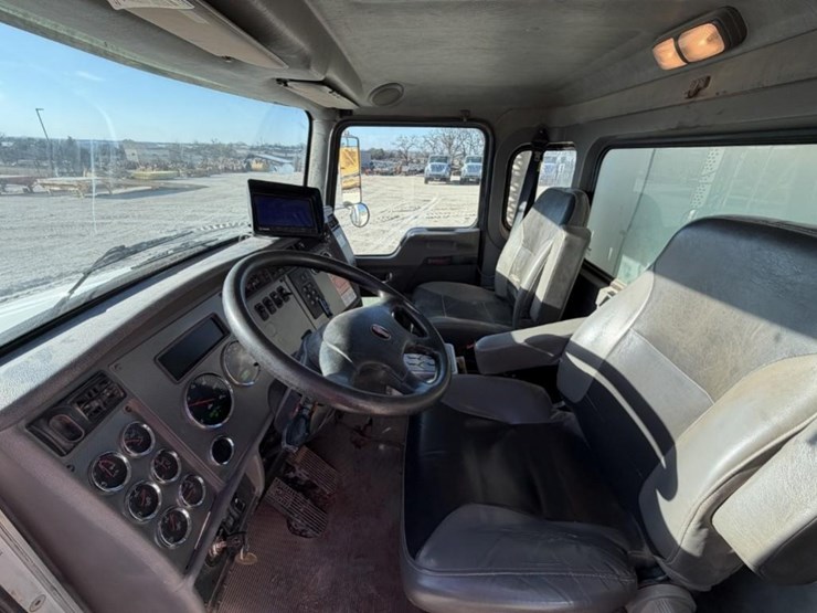 2019-kenworth-t370-image-9