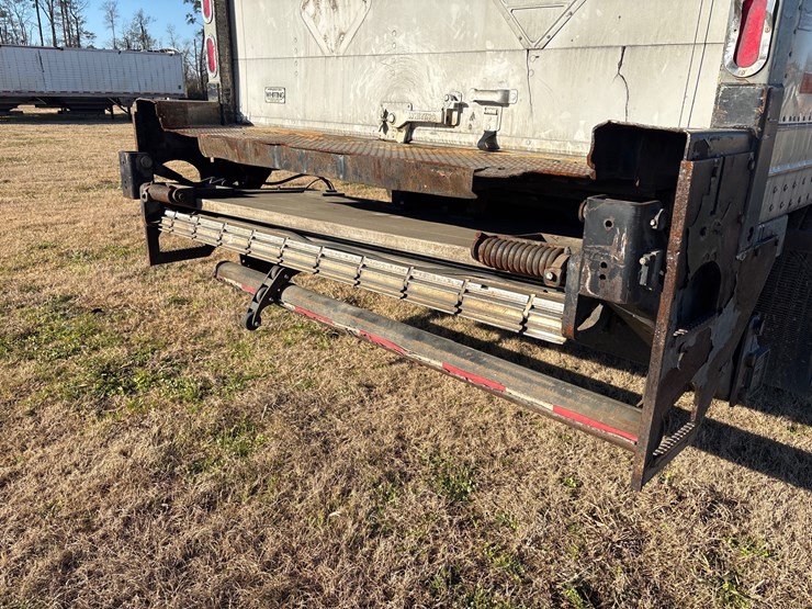 2015-great-dane-48ft-image-5