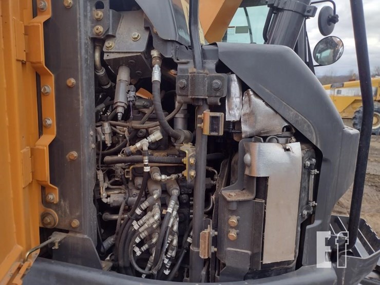 case-cx145d-msr-image-43