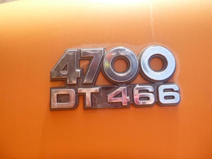 1995-international-4700-image-18