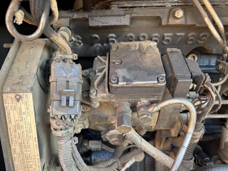 2005-jlg-8042-image-48