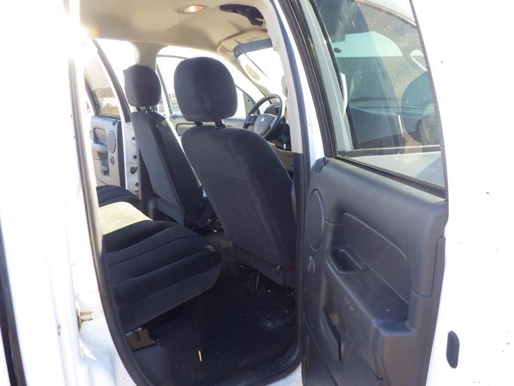 2005-dodge-ram-1500-image-8