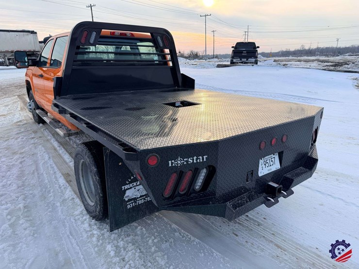 2015-chevrolet-silverado-3500hd-image-4