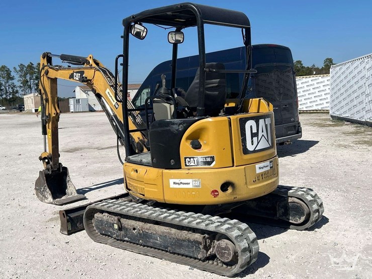 2015-caterpillar-303-image-4