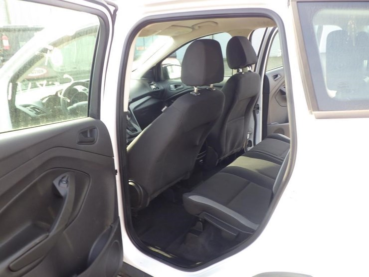 2013-ford-escape-image-7