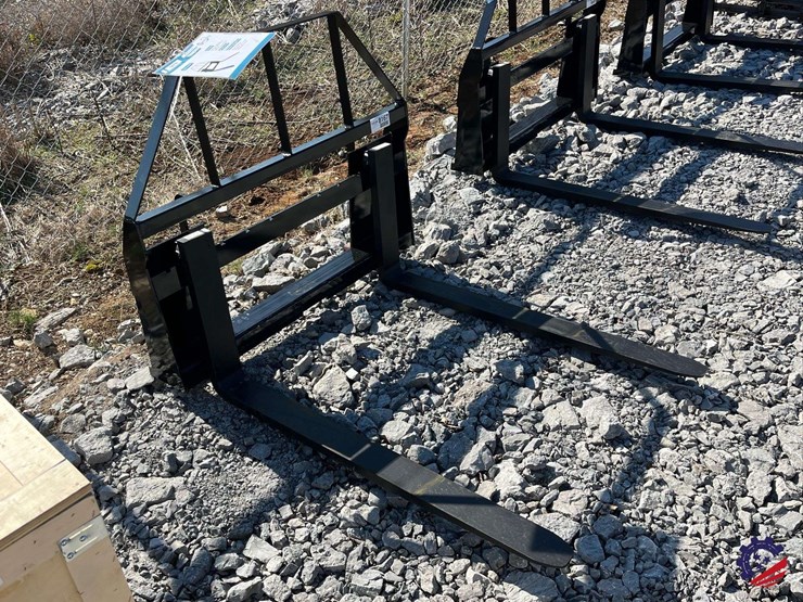 2026-mower-king-sa-skid-steer-forks-attachment-image-4