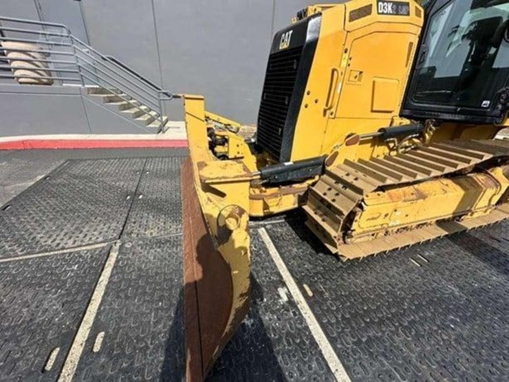 2015-caterpillar-d3k2-lgp-image-13