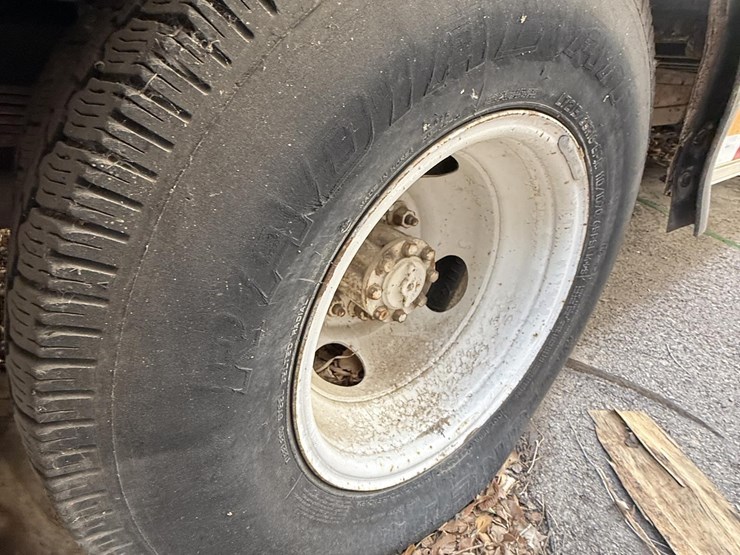 1985-ford-e350-image-7