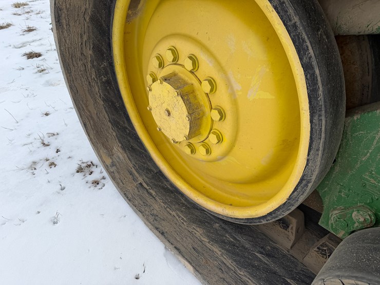 2015-john-deere-8370rt-image-36