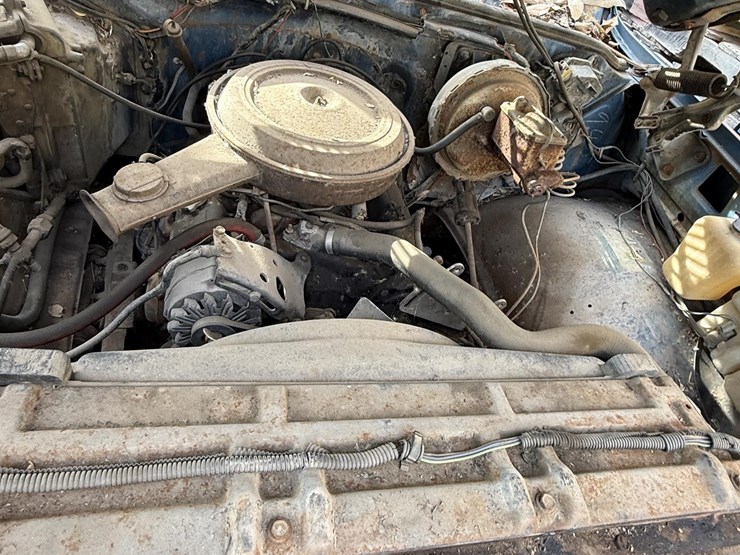 1973-chevrolet-suburban-image-17