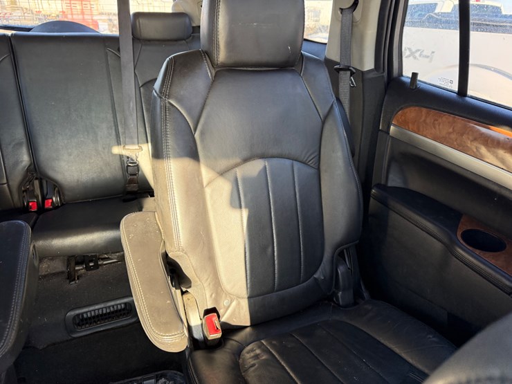 2012-buick-enclave-image-29