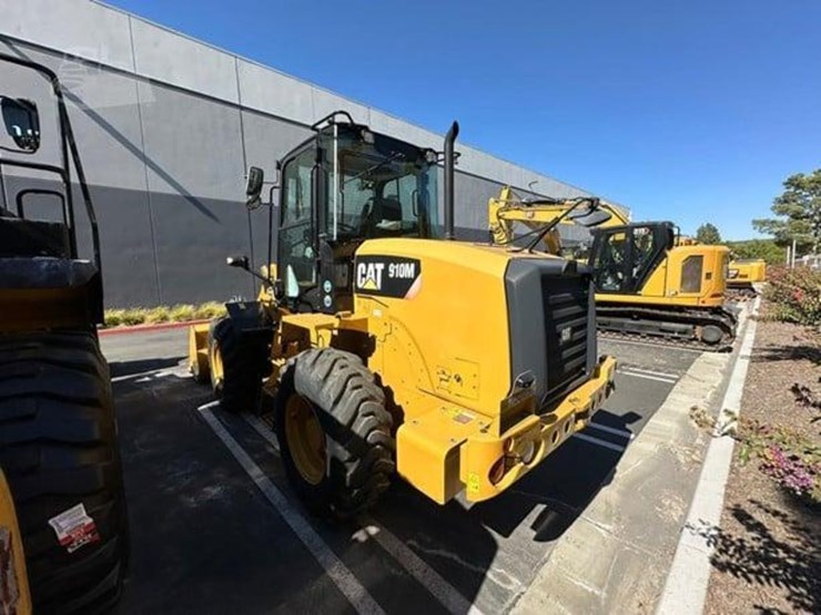 2018-caterpillar-910m-image-3