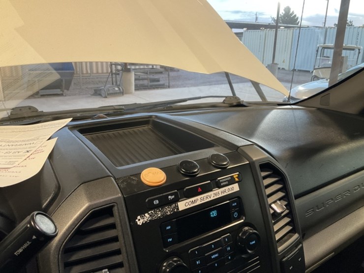 2017-ford-f550-image-21