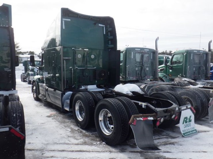 2019-peterbilt-579-image-17
