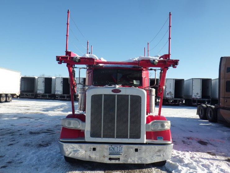 2015-peterbilt-389-image-2