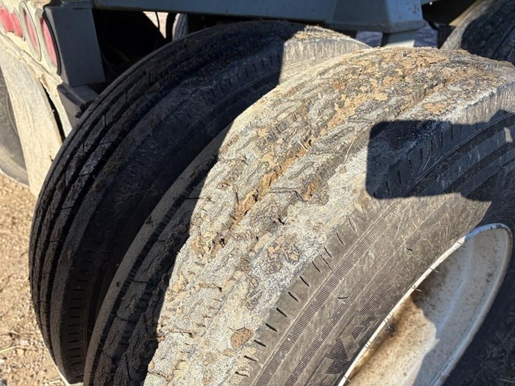 2002-l-&-m-pit-boss-rock-tub-trailer-image-8