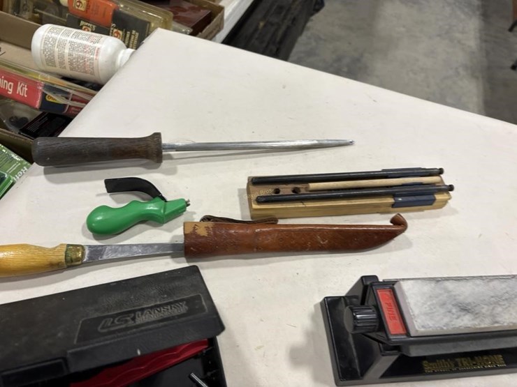 filet-knife,-sharpening-items-image-6