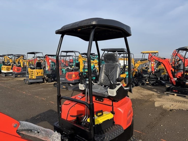 2025-tpm-18k-hydraulic-excavator-image-18