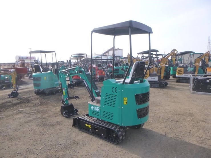 2025-agt-h15r-hydraulic-excavator-image-4