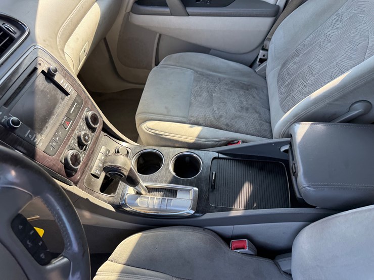 2015-buick-enclave-image-28