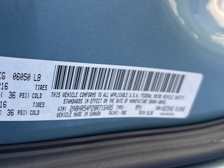 2008-chrysler-town-&-country-image-3