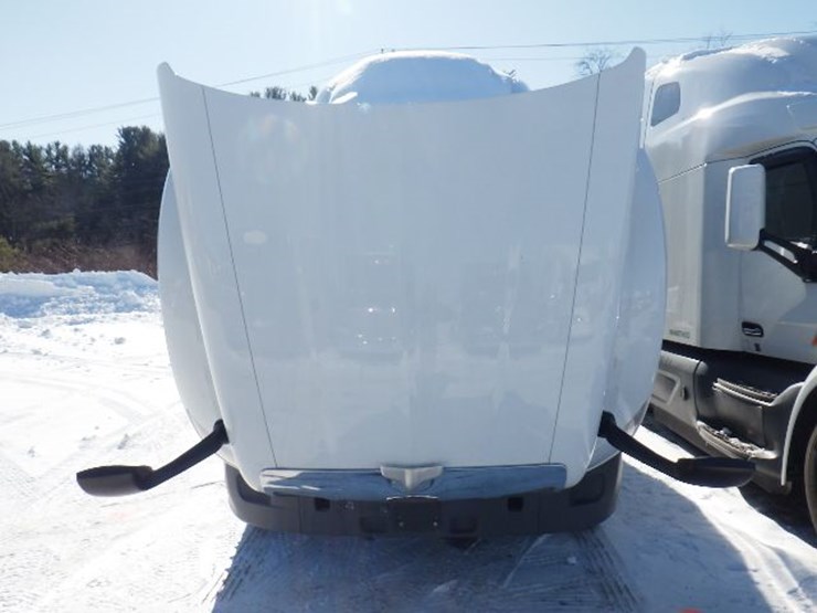 2021-peterbilt-579-image-29