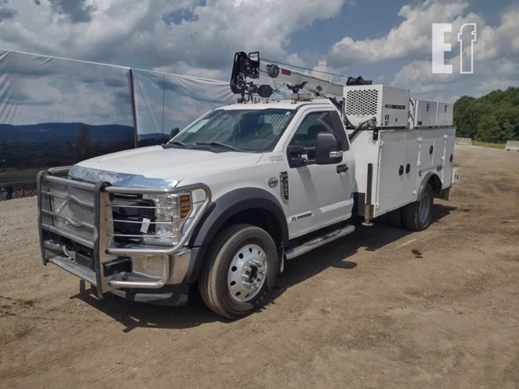 18-ford-f550-image-40