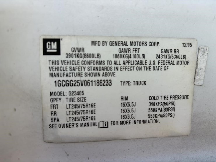 2006-utility-van-image-17