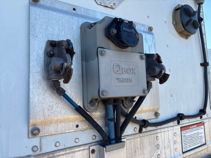 2015-great-dane-48ft-image-12