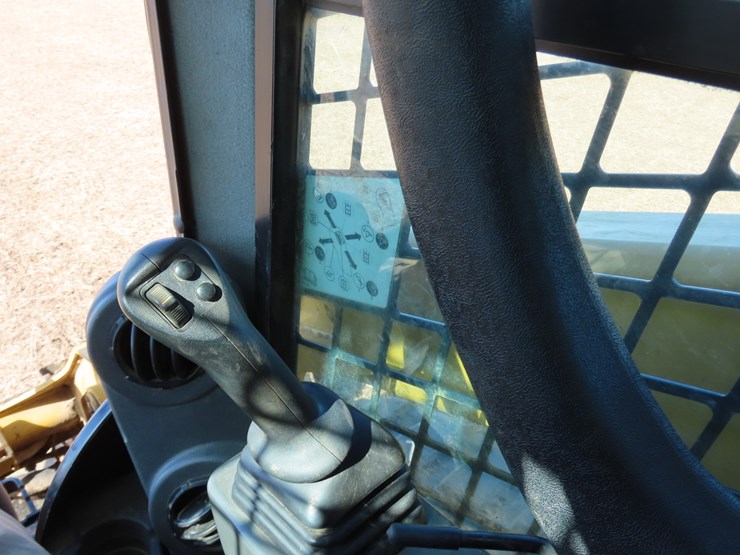 2021-caterpillar-299d3-image-19