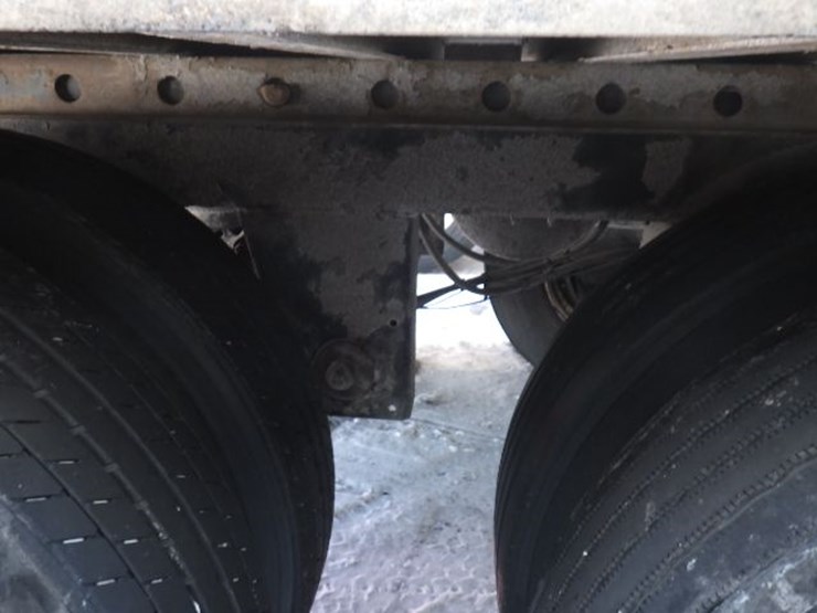 2016-great-dane-van-image-12