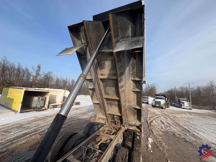 2019-kenworth-t880-image-69