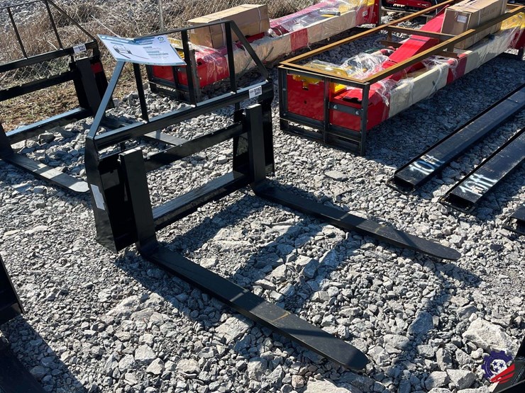 2026-mower-king-sa-skid-steer-forks-attachment-image-4