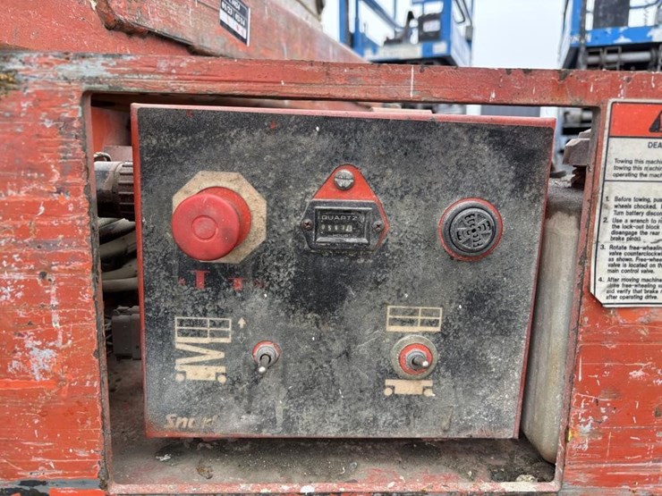 2006-snorkel-s1930-image-14