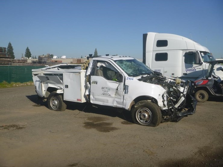 2021-ford-f350-image-2