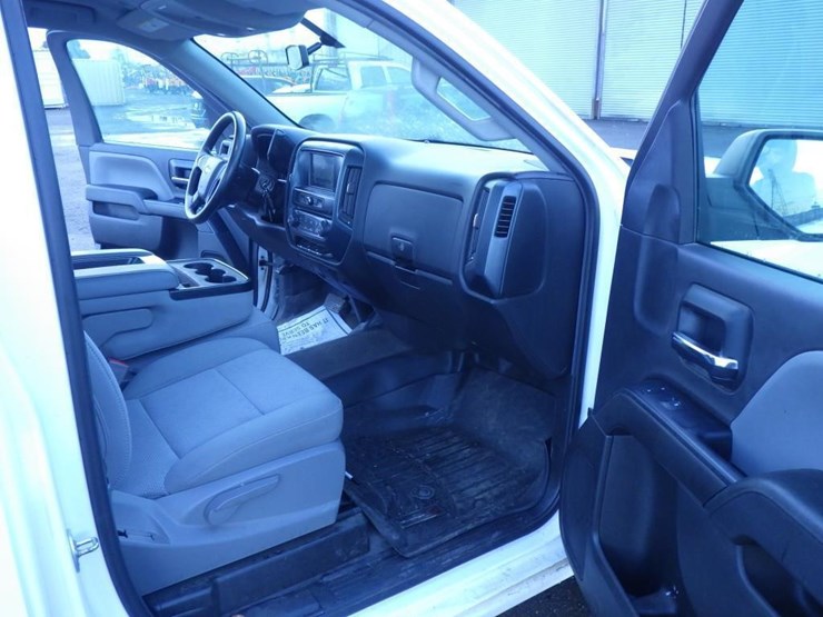 2018-chevrolet-1500-image-7