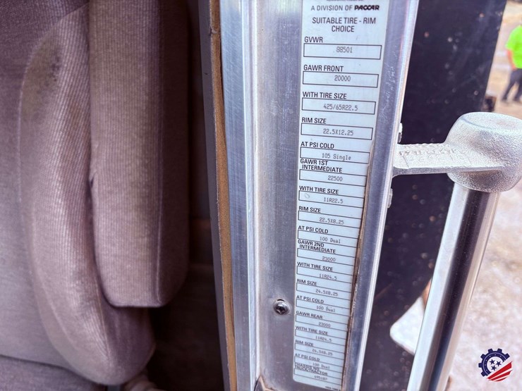 2016-kenworth-t800-image-74