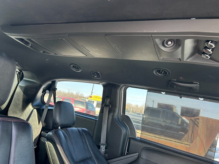 2018-dodge-grand-caravan-image-16