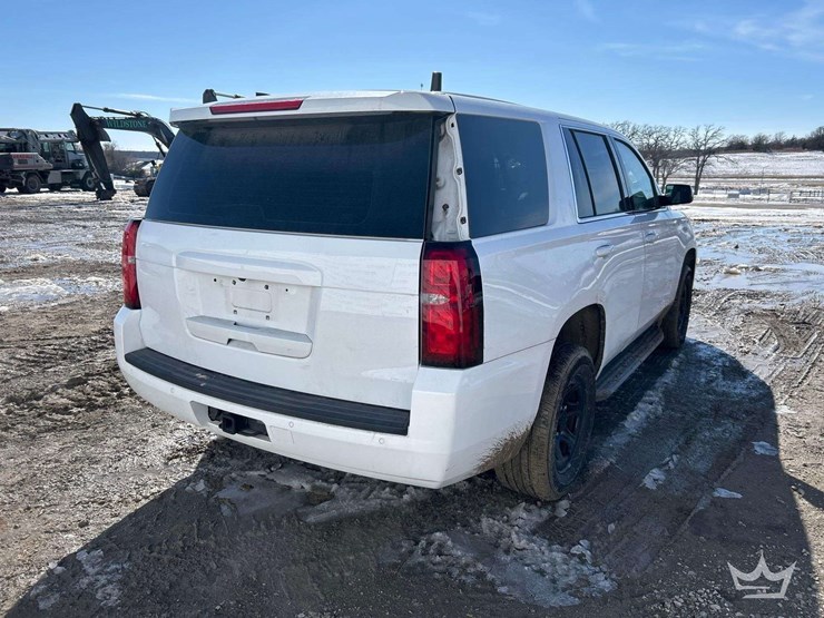 2020-chevrolet-tahoe-image-4