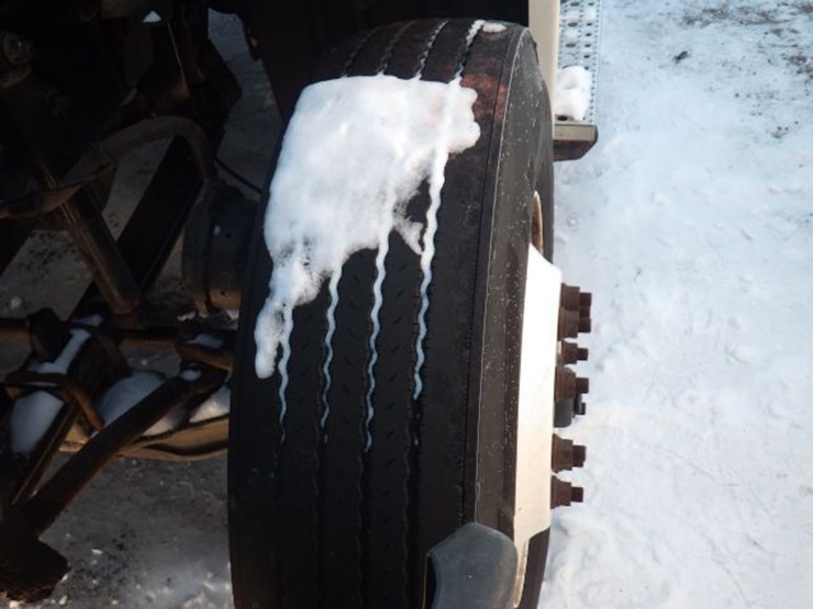 2018-freightliner-cascadia-125-image-17